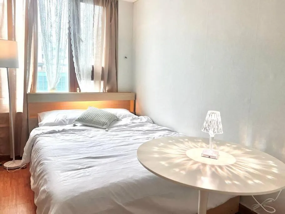 Hue House - 3Mins To Yeoksam Station Apartment Seoul South Korea