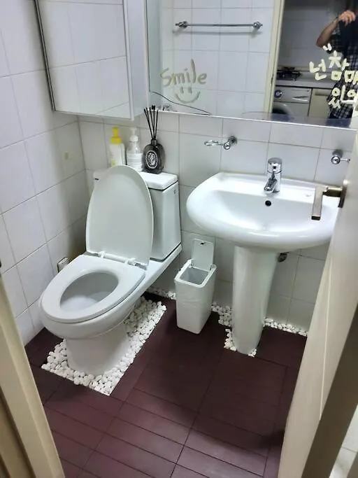 Hue House - 3Mins To Yeoksam Station Apartment Seoul